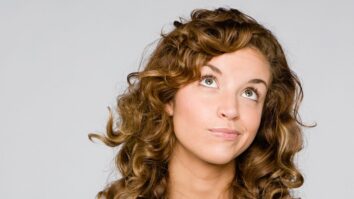 Comment faire pour avoir les cheveux bouclés naturellement ?