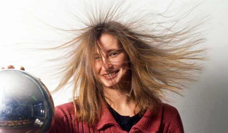 Comment faire pour ne plus avoir les cheveux électriques ?