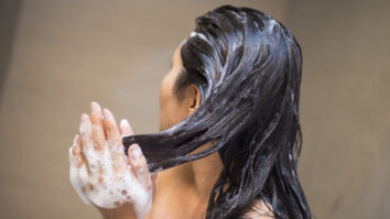 Comment faire pousser les cheveux avec du bicarbonate ?