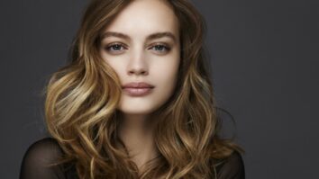 Comment faire un balayage seule à la maison ?