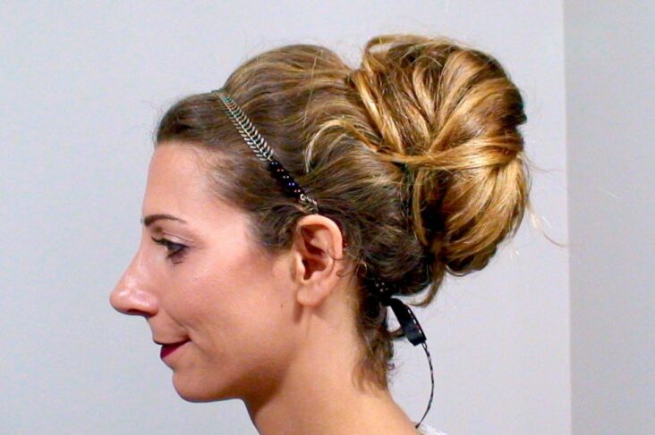 Comment faire un chignon bas rapidement ?