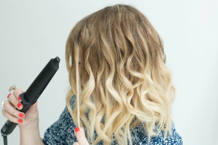 Comment faire un effet wavy chez le coiffeur ?