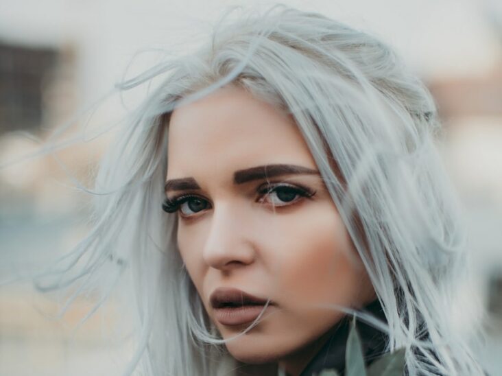 Comment faire un gris bleuté cheveux ?