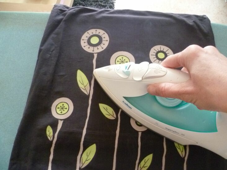 Comment fixer la peinture sur tissu ?