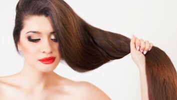 Comment garder les cheveux lisses malgré l'humidité ?