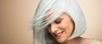 Comment passer de la couleur aux cheveux blancs ?