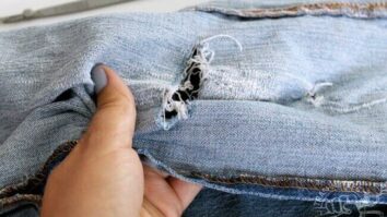 Comment réparer un jean troué au genou sans machine ?