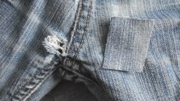 Comment réparer un trou aux fesses sur un jean ?