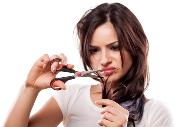 Comment savoir s'il faut couper ses pointes ?