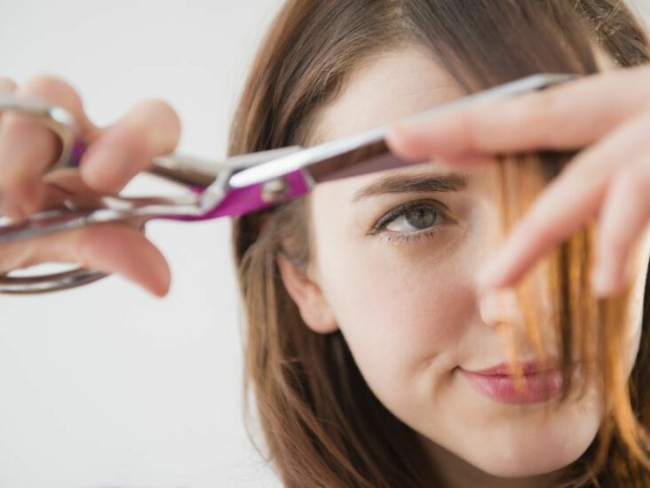 Comment se couper les cheveux sur le côté ?