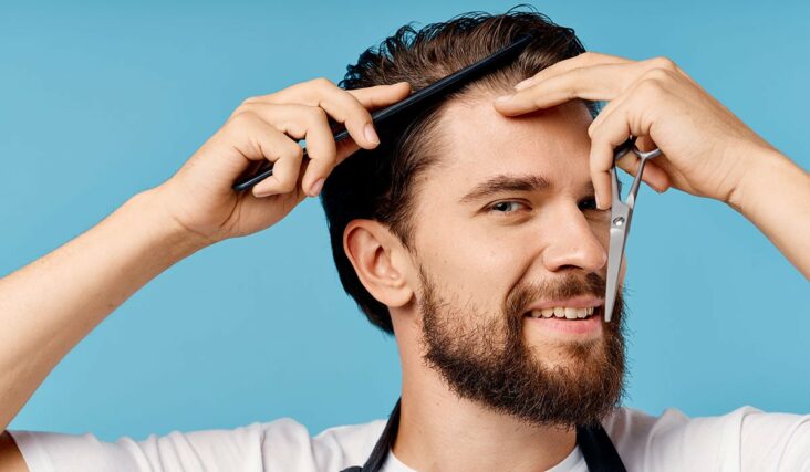 Comment se couper les cheveux tout seul au ciseau ?