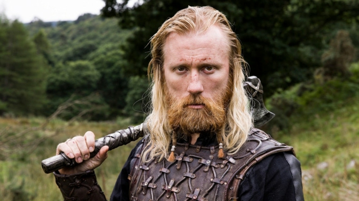 Comment se faire une tresse Viking homme ?