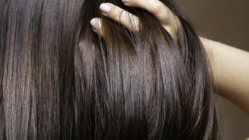Comment se lisser les cheveux sans les abîmer ?