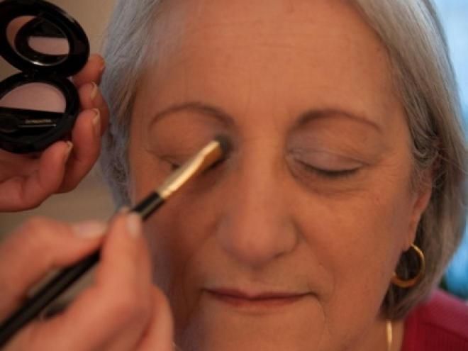 Comment se maquiller les yeux à 65 ans ?