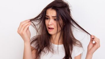 Do split ends stop hair growth?