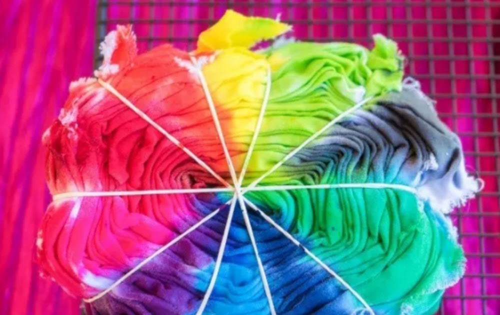 How Long to Let Tie Dye Sit Before Rinsing It Out - Sarah Maker