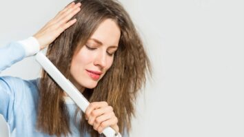 Est-ce dangereux de se lisser les cheveux tous les jours ?