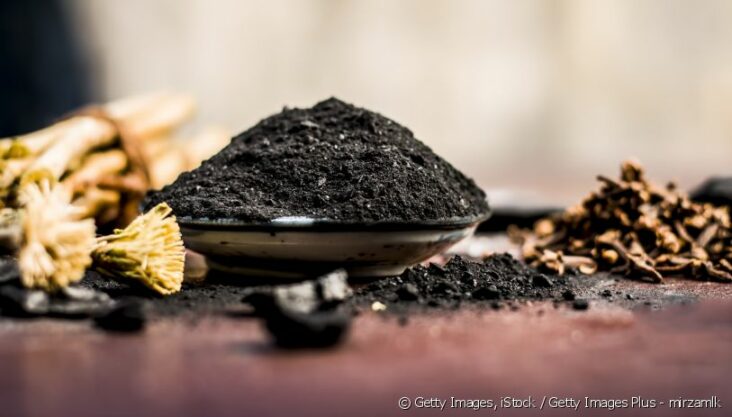 Est-ce que le charbon fait Degonfler le ventre ?