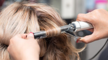 Est-ce que le fer à boucler abîmé les cheveux ?