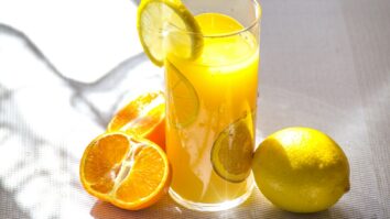 Est-ce que le jus de citron est bon pour les cheveux ?