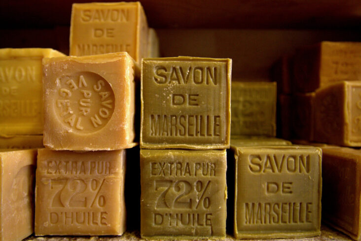 Est-ce que le savon de Marseille est bon pour les cheveux ?