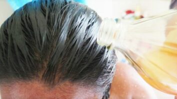 Est-ce que le vinaigre blanc abîmé les cheveux ?