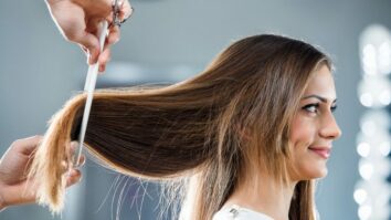 Est-ce que les cheveux poussent plus vite quand on coupe les pointes ?