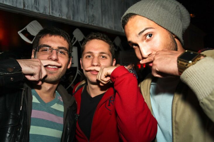 Est-ce que les filles aiment la moustache ?