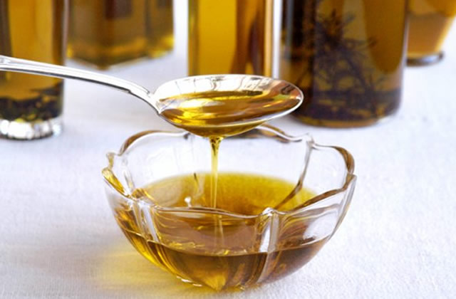 Est-ce que l'huile d'olive est bonne pour les cheveux ?