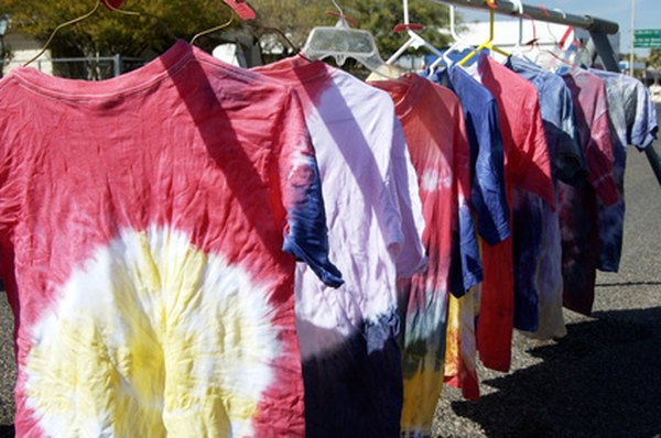 How can I permanently dye clothes at home?