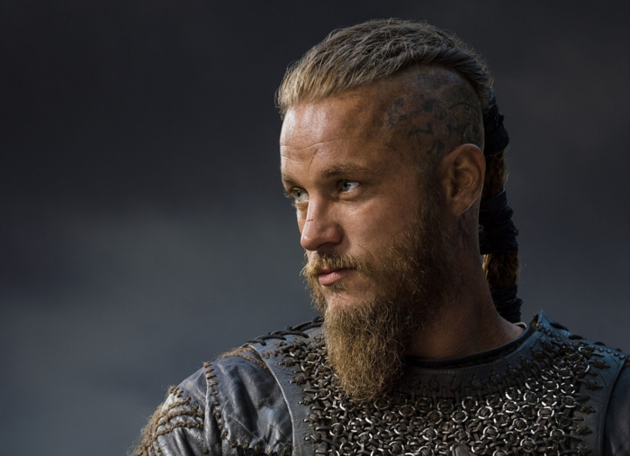 Pourquoi Ragnar coupe sa tresse ?