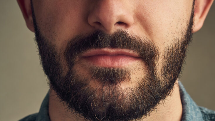 Pourquoi la barbe ne pousse pas partout ?