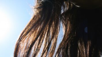 Pourquoi les Asiatiques ont les cheveux qui poussent plus vite ?