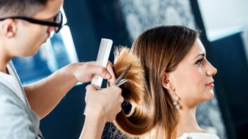 Pourquoi les femmes se coupent les cheveux ?