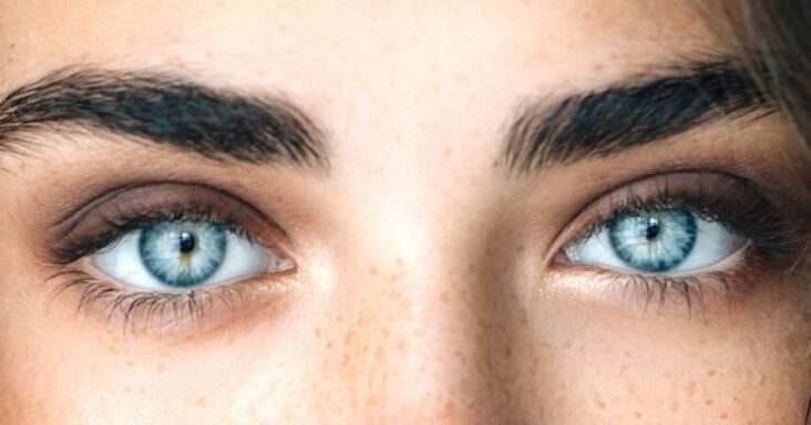 Pourquoi mes yeux ne sont pas blanc ?