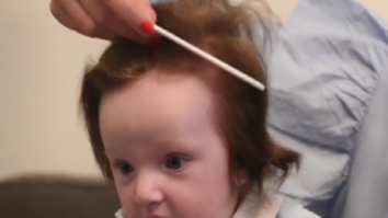 Quand la texture de cheveux de bébé change ?