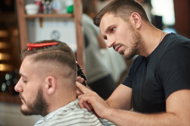 Quel Coupe demander à son coiffeur homme ?