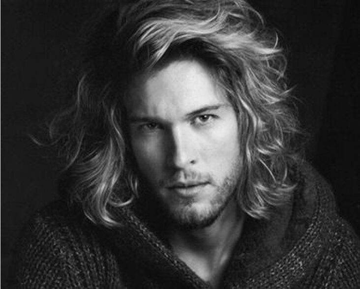 Quel Coupe faire cheveux Mi-long homme ?