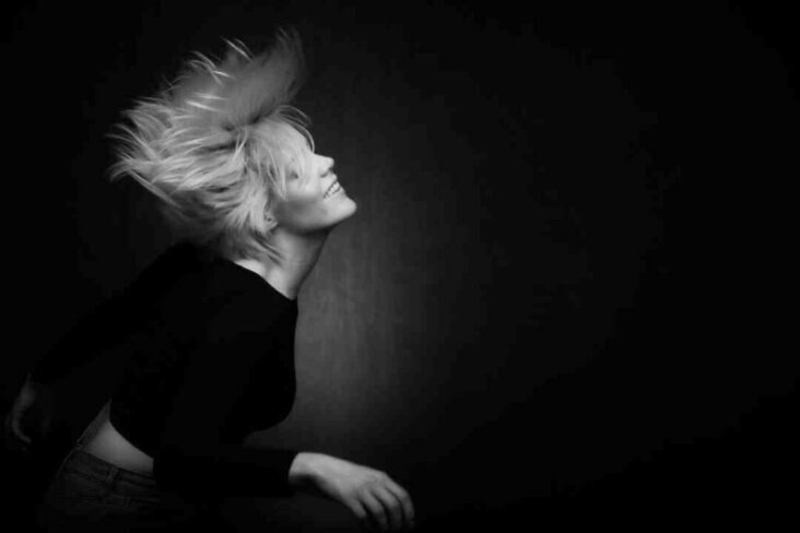 Quel couleur de fard à joue quand on est blonde ?