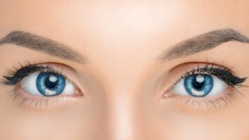 Quel couleur de fard à paupière pour les yeux bleu-gris ?