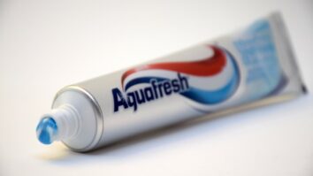 Quel est le meilleur dentifrice pour blanchir les dents 2021 ?