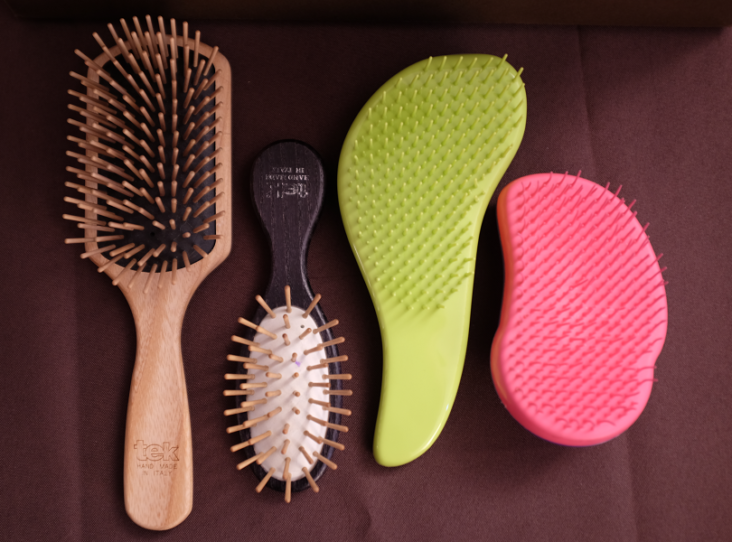 Quel type de brosse pour cheveux fins ?