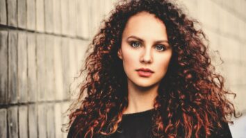 Quelle couleur de cheveux est à la mode en 2022 ?