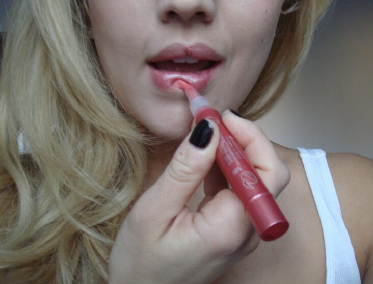 Quelle couleur de rouge à lèvres pour les blondes ?