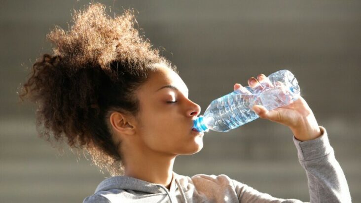 Quelle eau boire pour avoir une belle peau ?