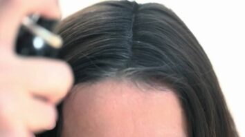 Quelle est la cause des cheveux blancs ?