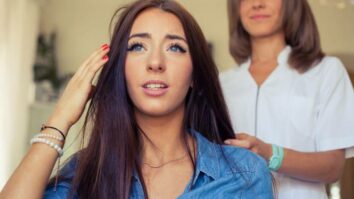 Quelle est la couleur qui abîme le moins les cheveux ?