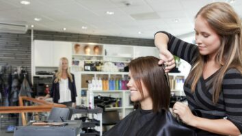 Quelle est le prix d'une couleur chez le coiffeur ?
