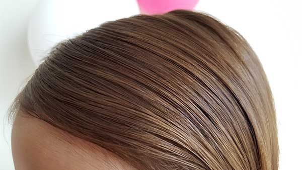 Qu'est-ce qui peut remplacer le gel pour cheveux ?
