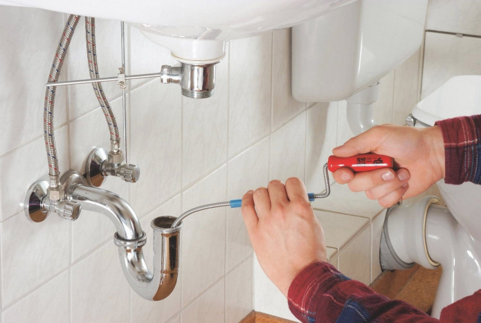 Comment enlever l'odeur d'égout dans la salle de bain ?